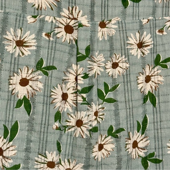 POL Cotton Gauzy Lightweight Floral Plaid Button Down Cuffed Sleeve Blouse - Picture 11 of 11